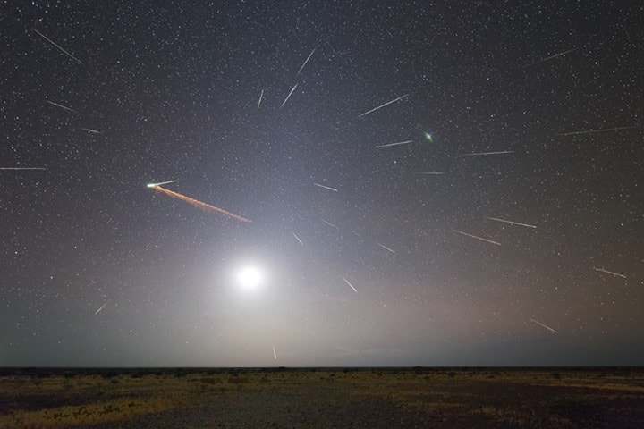 meteors-Eta-Aquarids-composite-Colin-Legg-5-6-2013